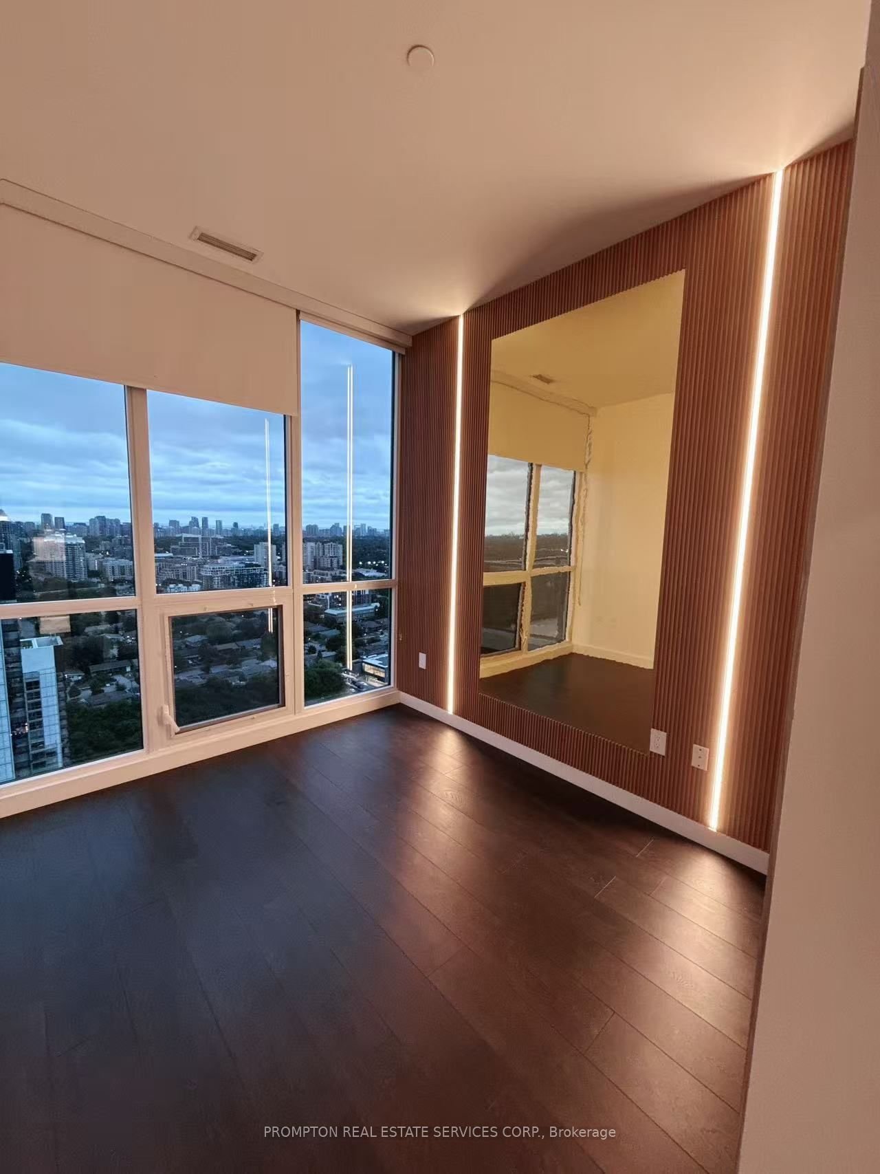 SEASON CONDOS PENTHOUSE