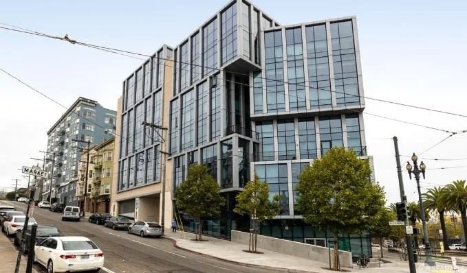 Linea Condos