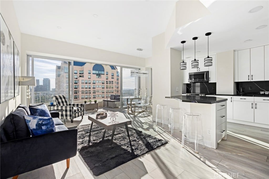 10501 Wilshire Blvd, #1210