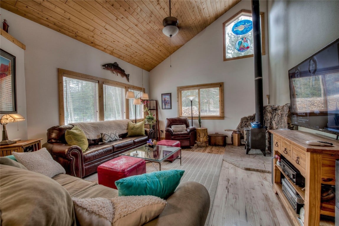 366 Quartzville Rd