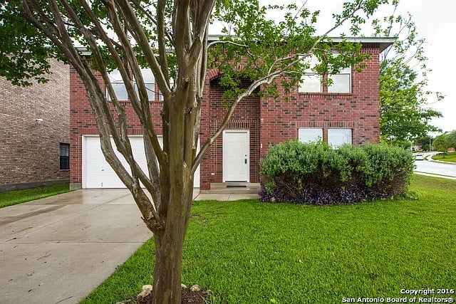 10323 Pelican Oak Dr
