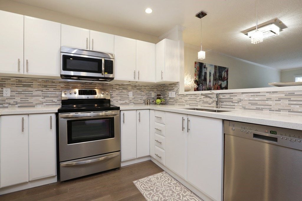 2800 Chesterfield Ave, #210