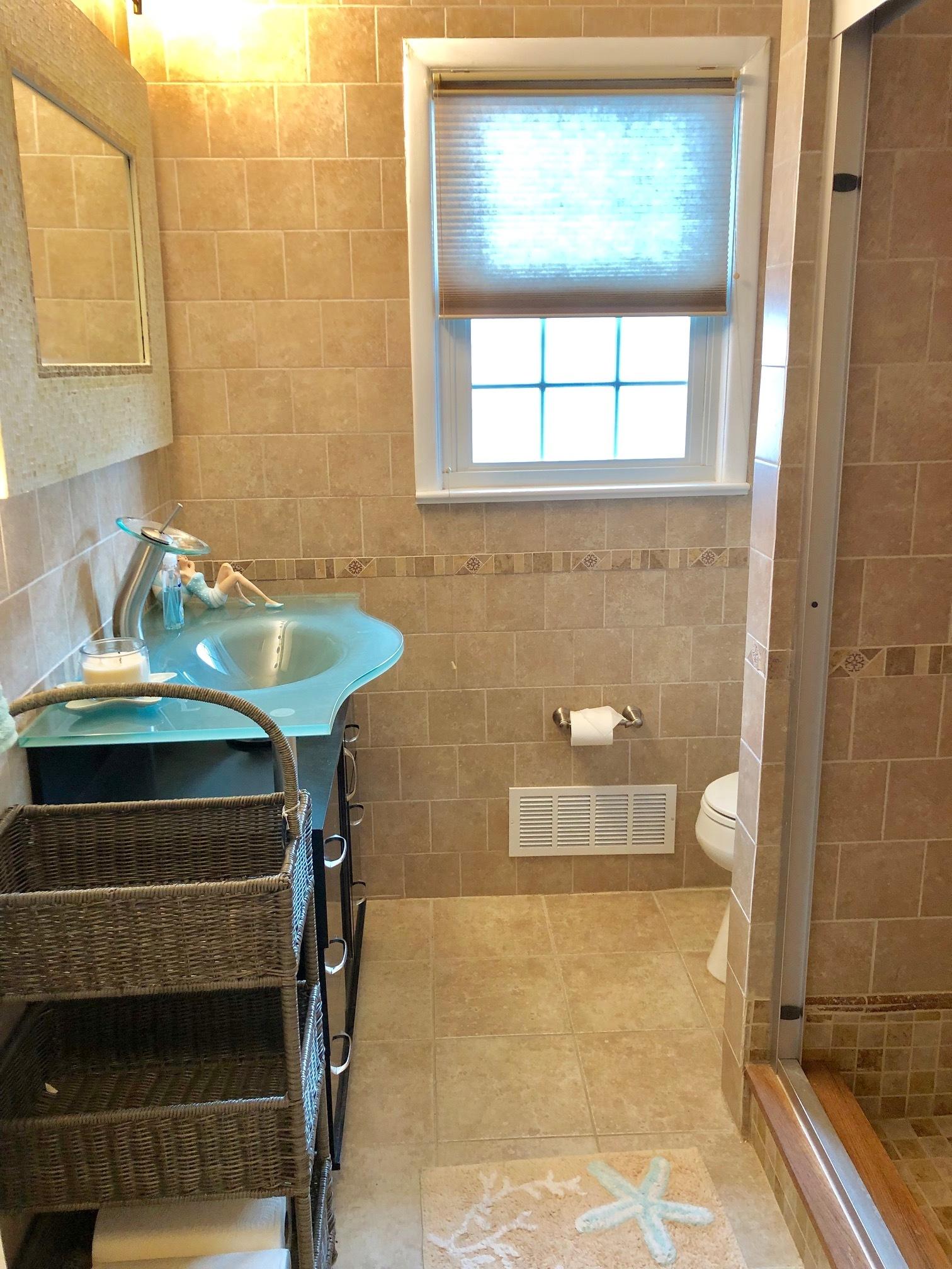 Summer Rental - Newly Renovated 2 Blocks to the Beach