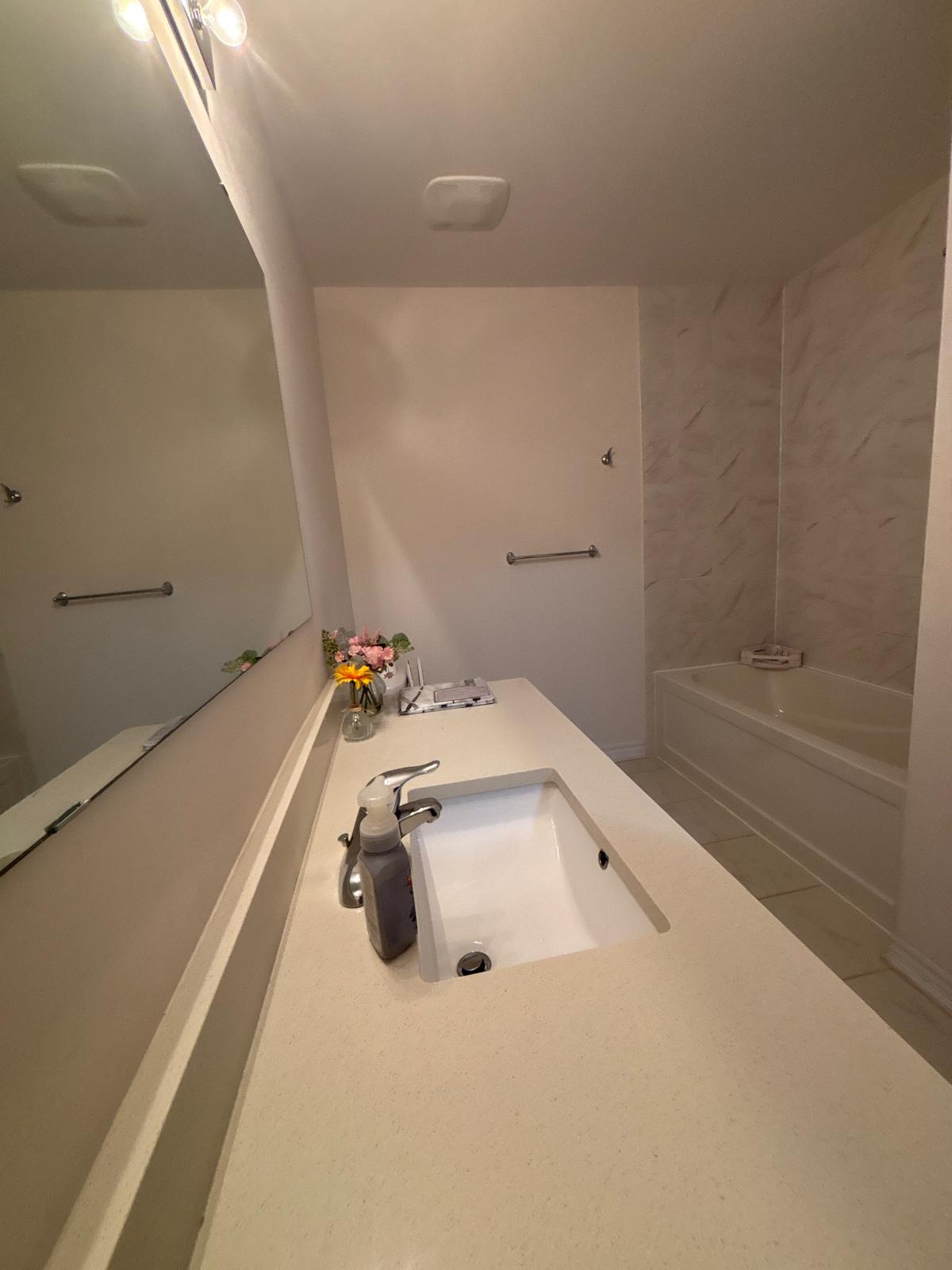 5 SAVAGE Drive, Hamilton, ON L0R 2H9