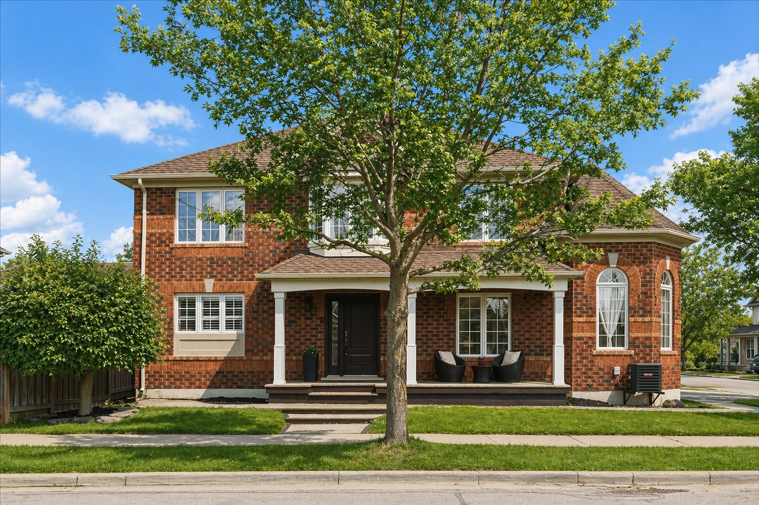 CORNER DETACHED