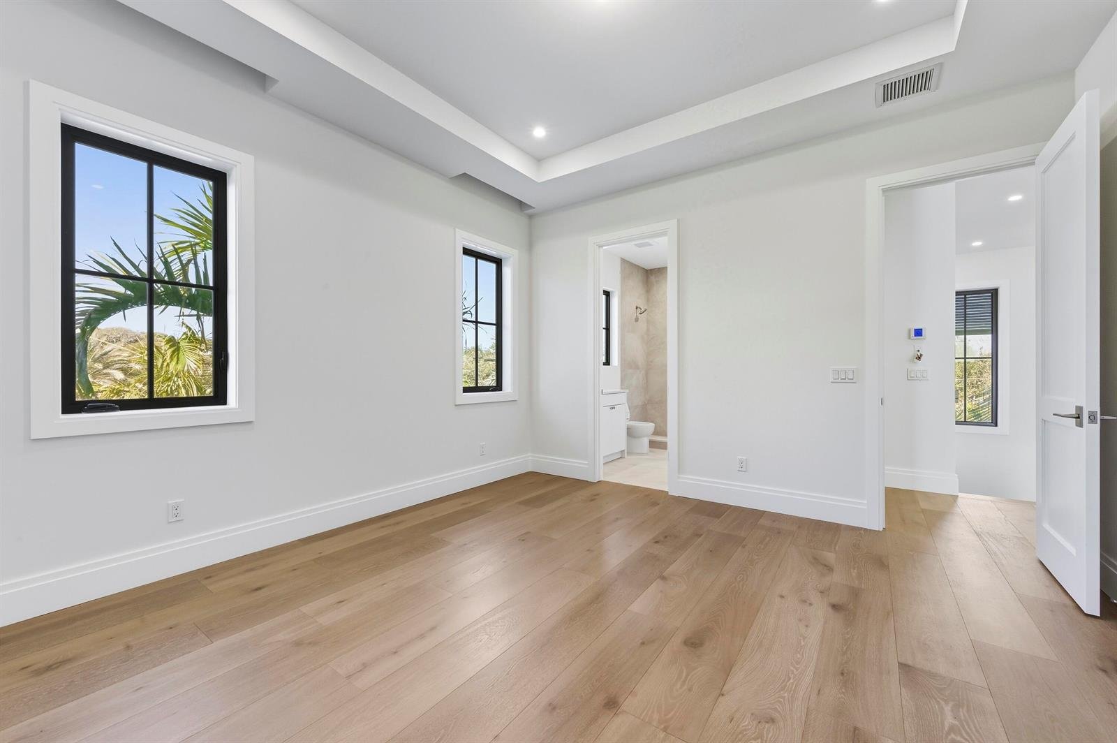 2442 Bay Circle