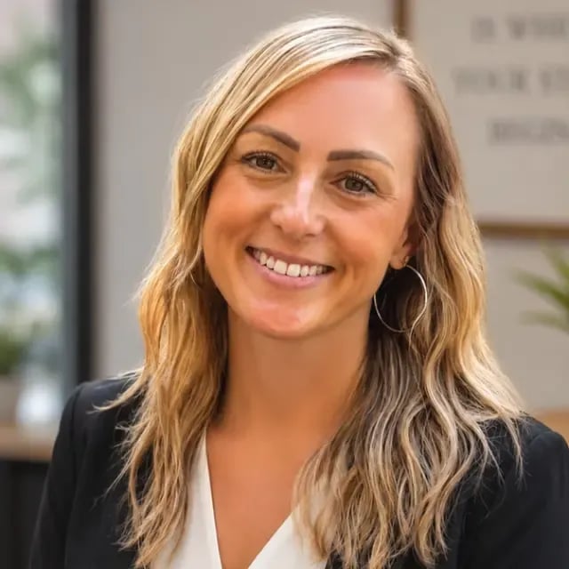 Nichole Stivers Newport Beach, CA Real Estate Agent Headshot