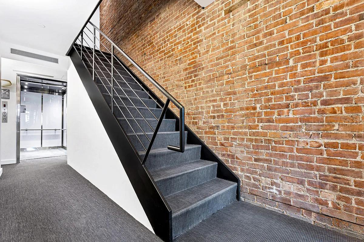 418 East 84th St