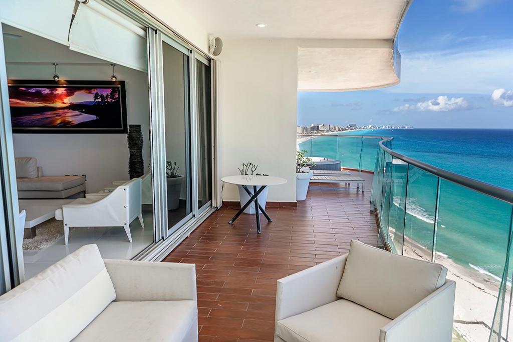 Condo | Lahia