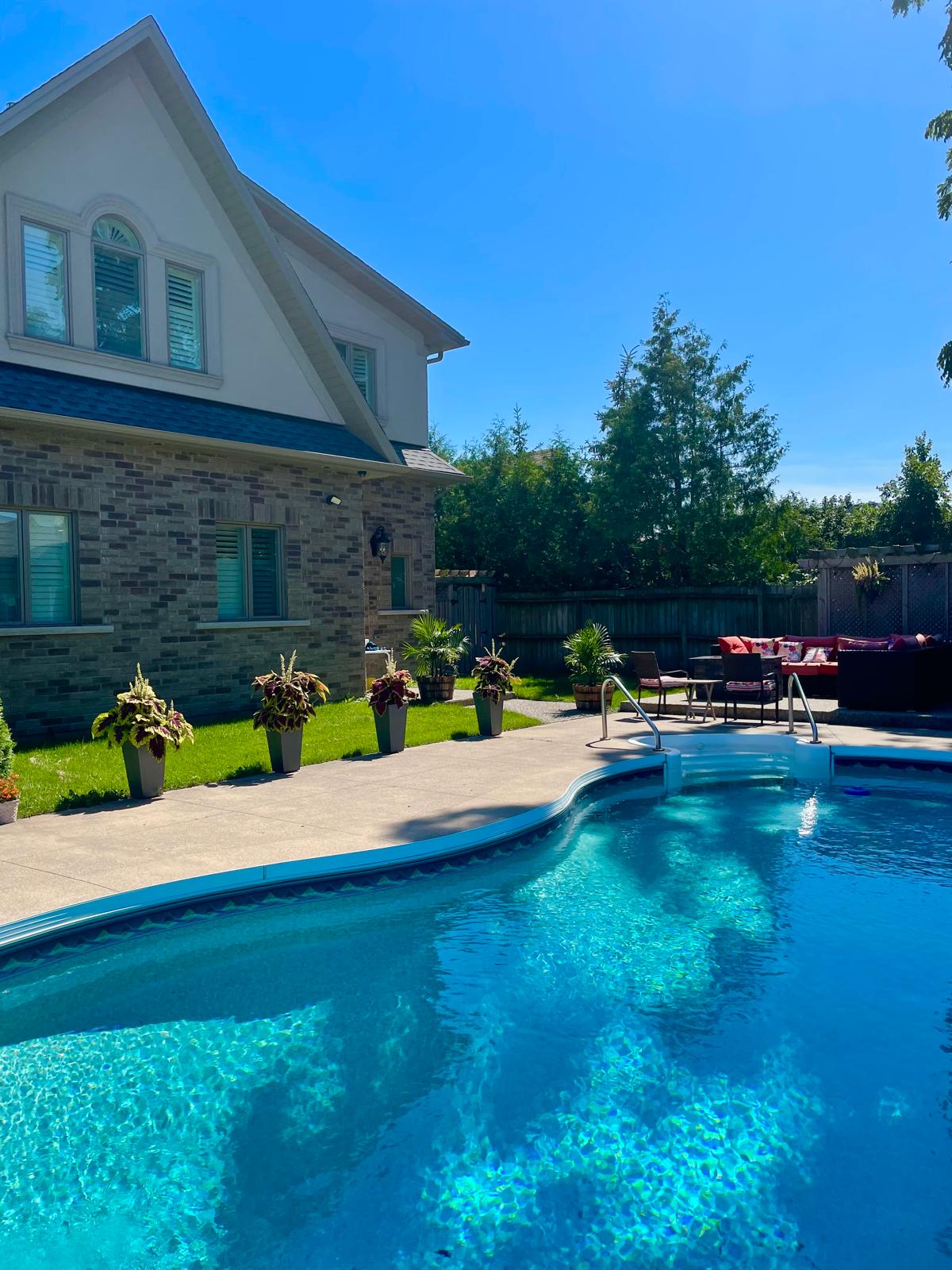 390 Seaton Drive, Oakville