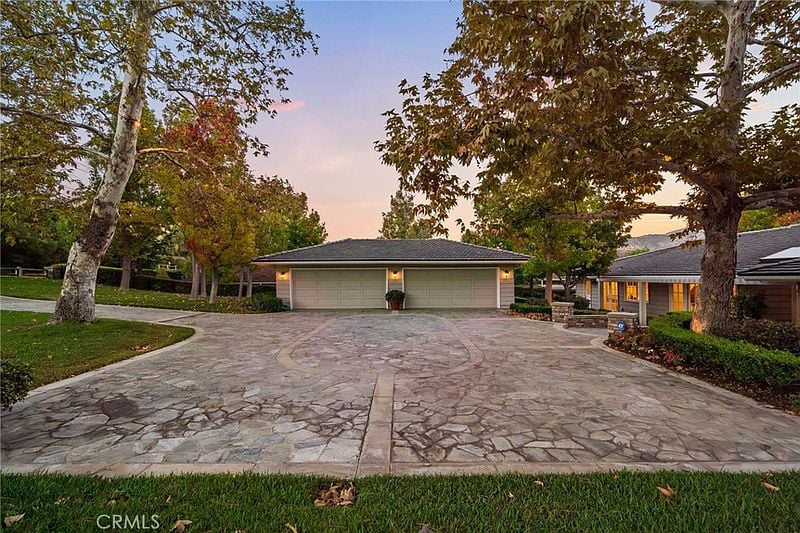 10982 Bent Tree Rd, Santa Ana, CA 92705