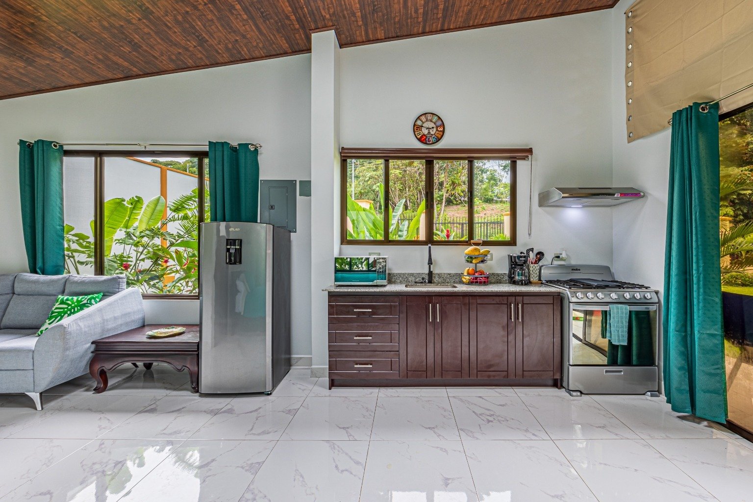 Incredible turnkey investment opportunity, 3 Rental villas, and a 2 Bedroom Home with a large pool.