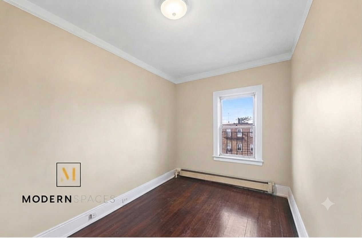 Woodside/Sunnyside Three Bedroom Apartment!