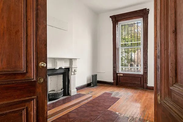 389 Jefferson Avenue