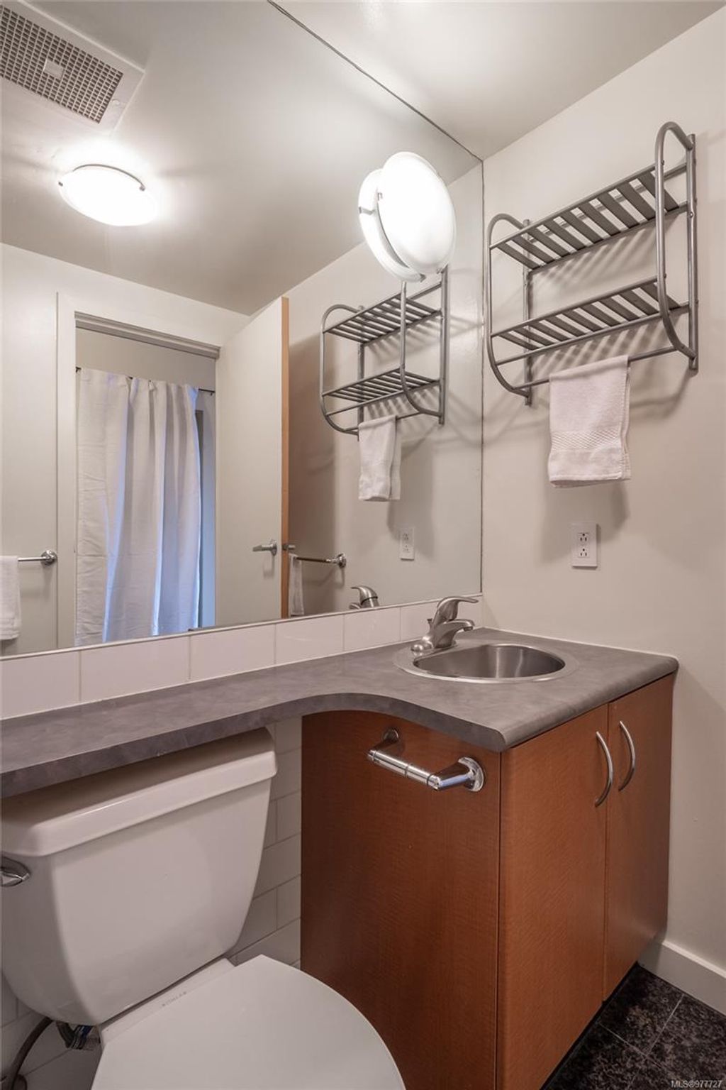 409 Swift St, #211