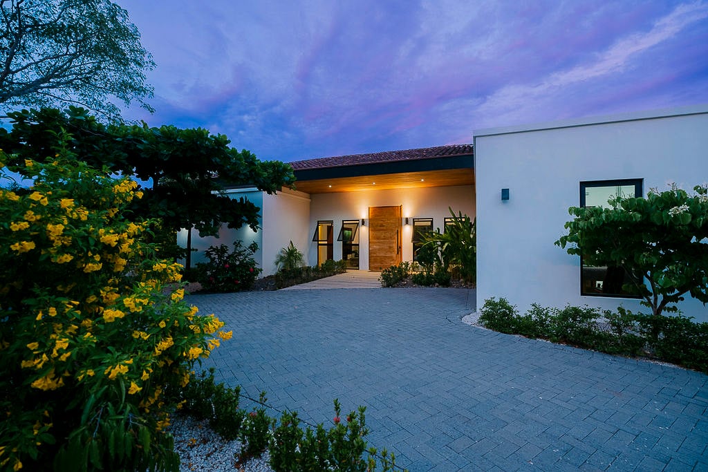 Casa Julia | Luxury Estate with Guest House & Two Private Pools in Hacienda Pinilla