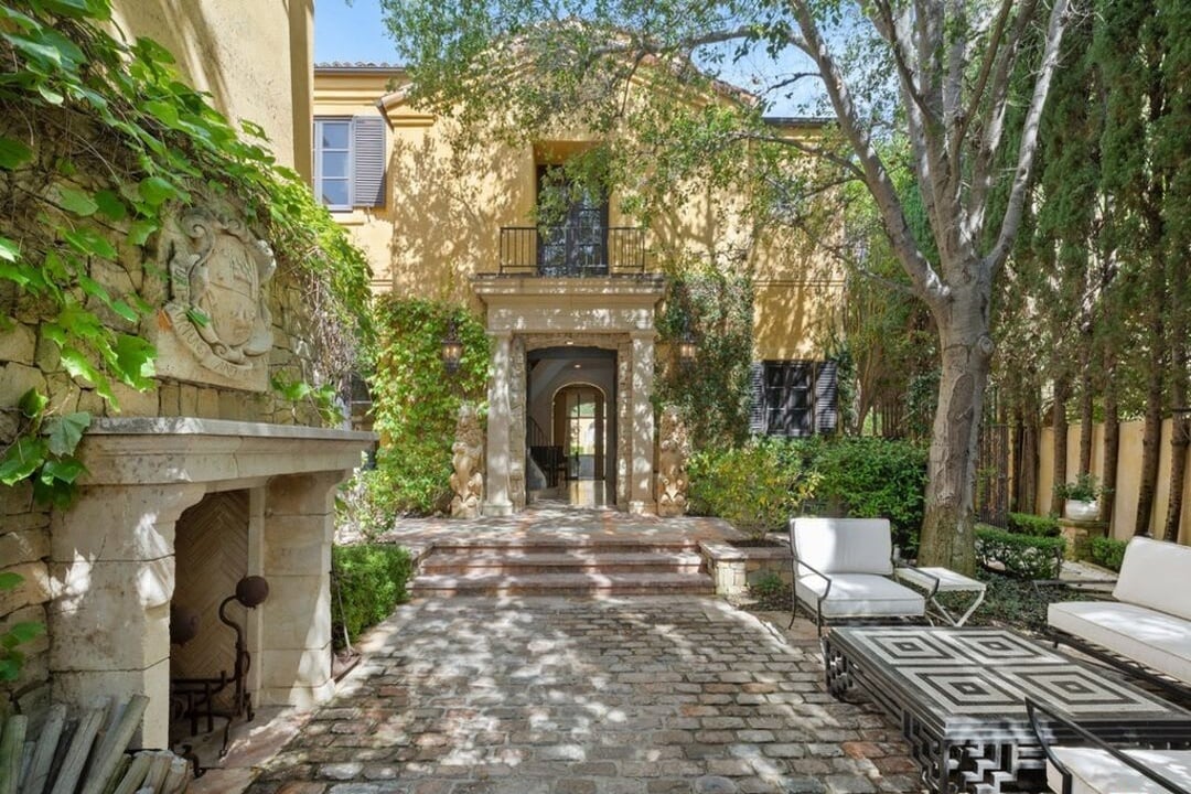 Chateau Sapphire