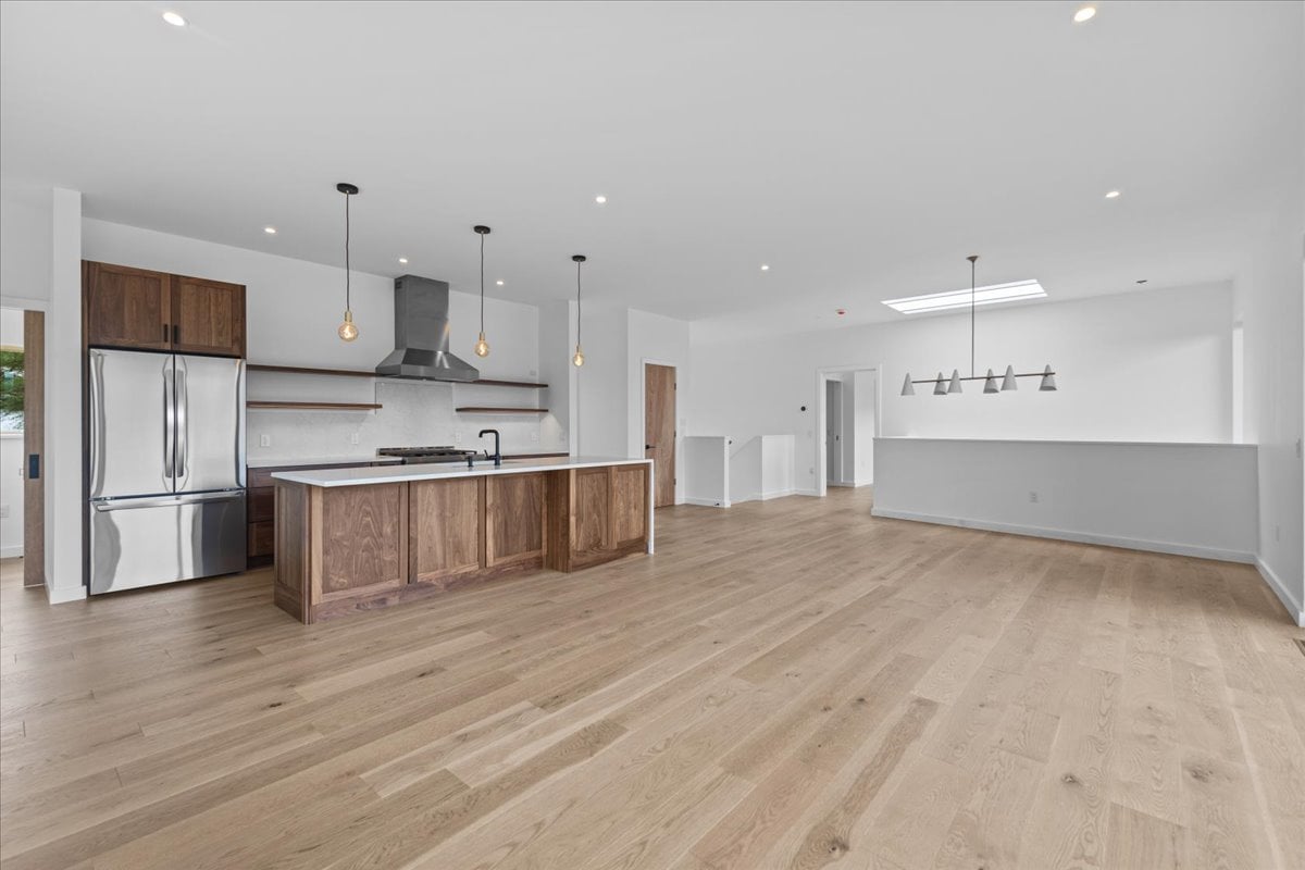 Welcome to Moscow Meadows