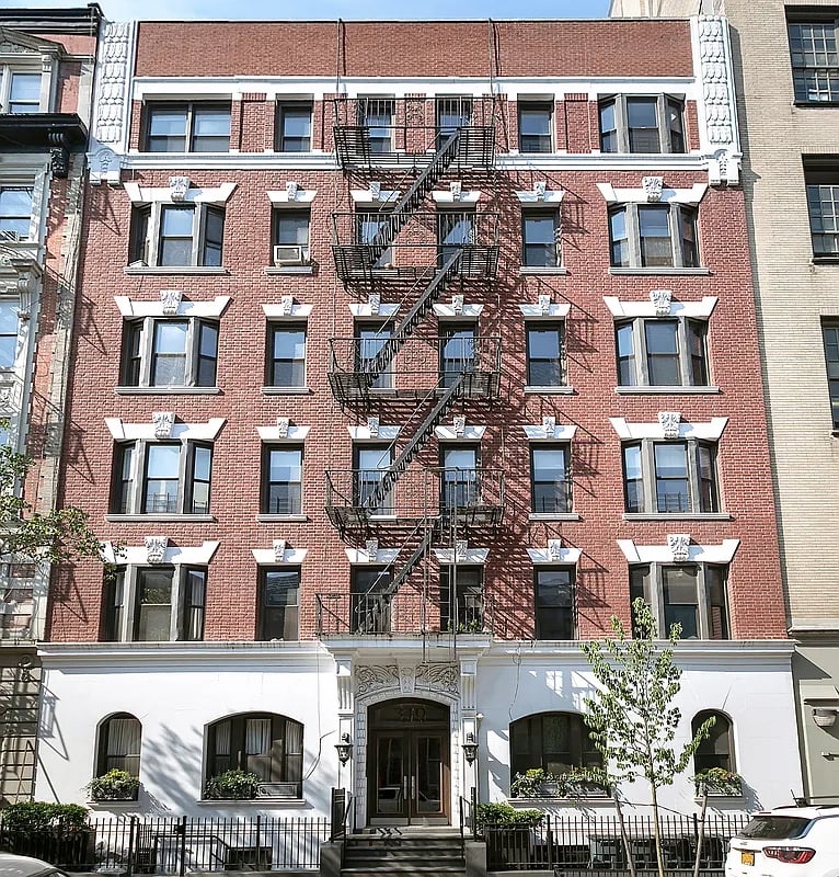 340 W 19th St #14