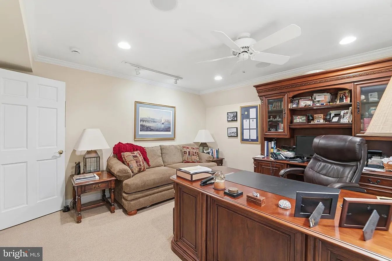 304 Chesapeake Dr
