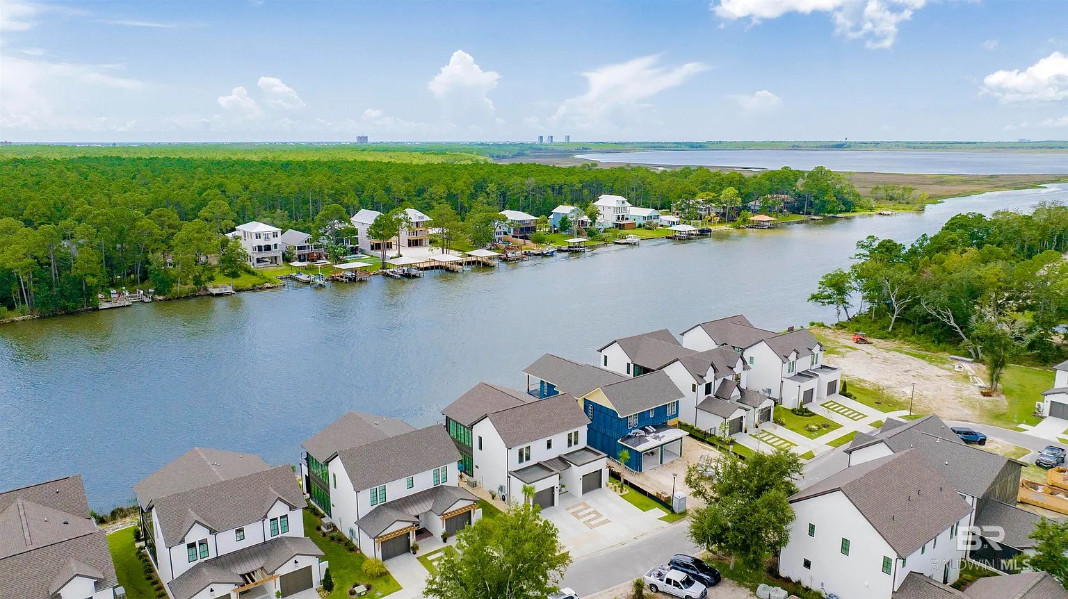 873 Inlet Cir