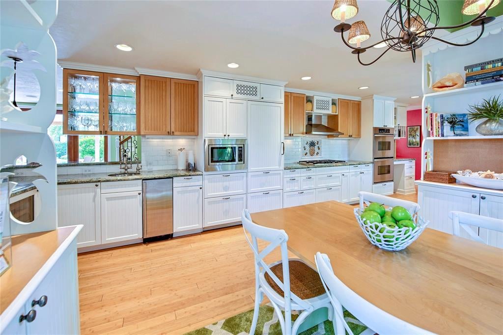 638 Middle River Dr