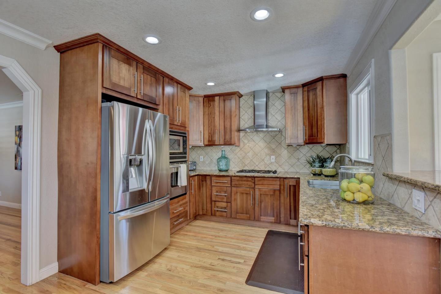15485 Corinne Dr