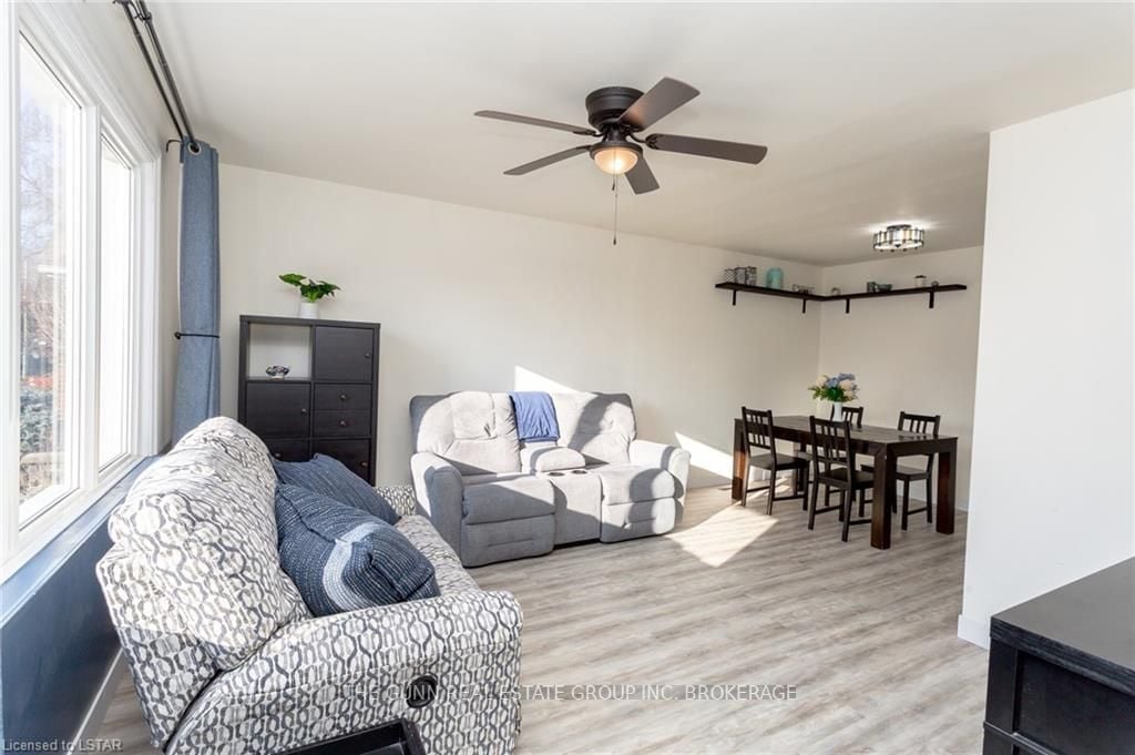 22 Thomas Janes Dr