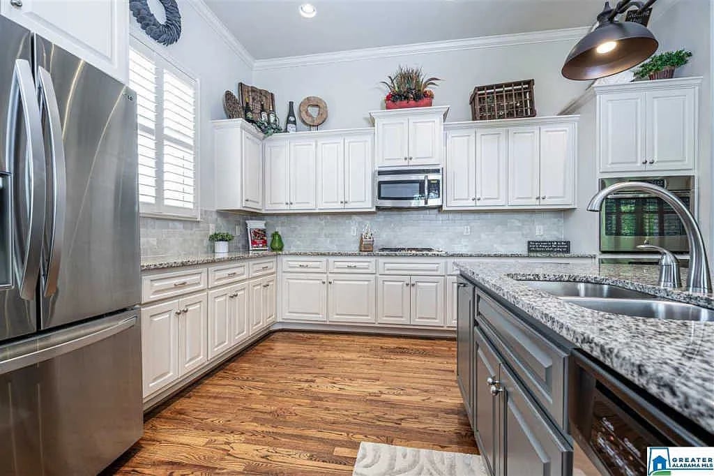 1064 Highland Village Trl
