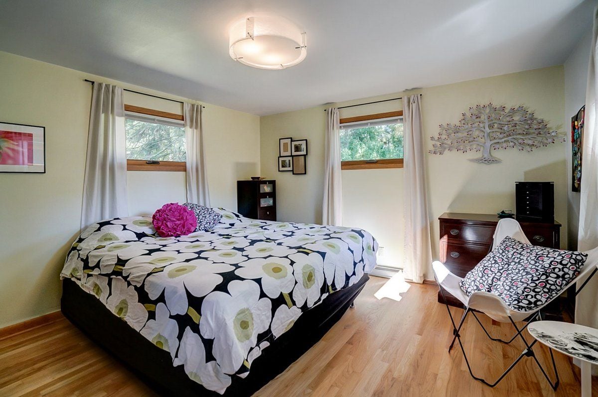 Mid-Century Modern Oasis