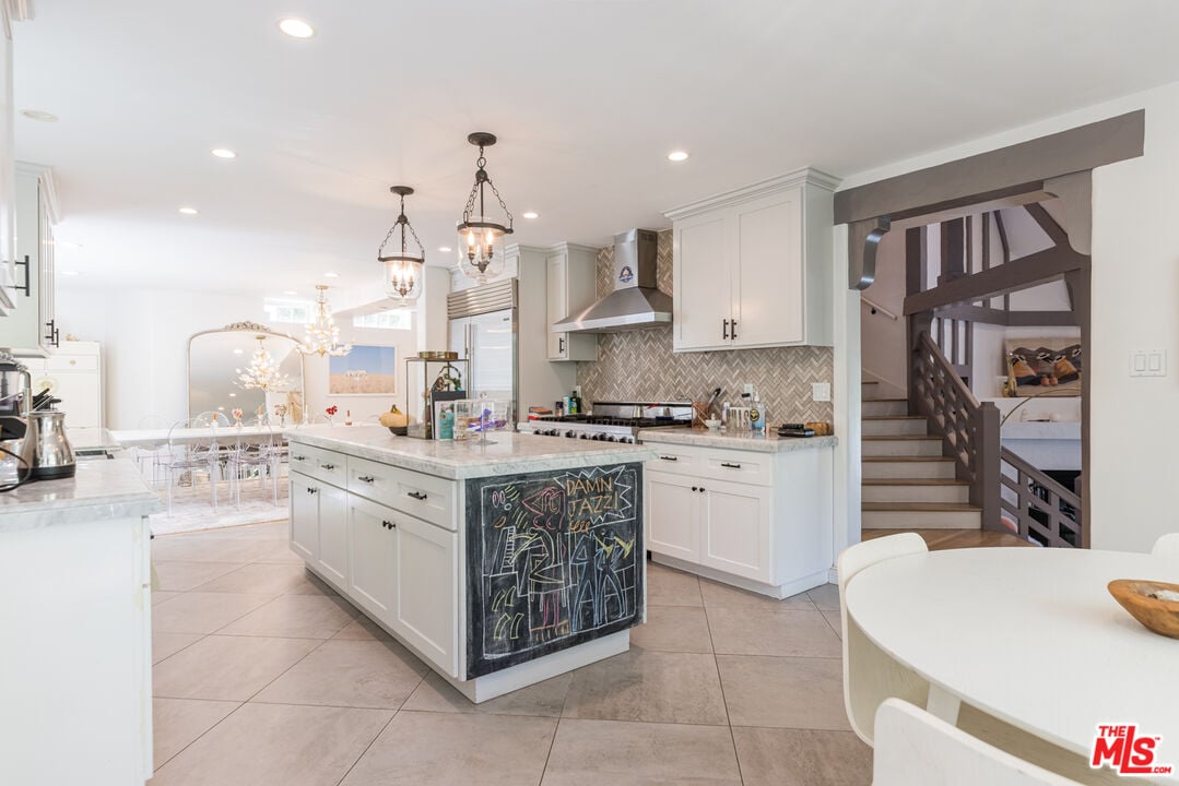 Pinnacle Estate, Wonderland Ave, 90046