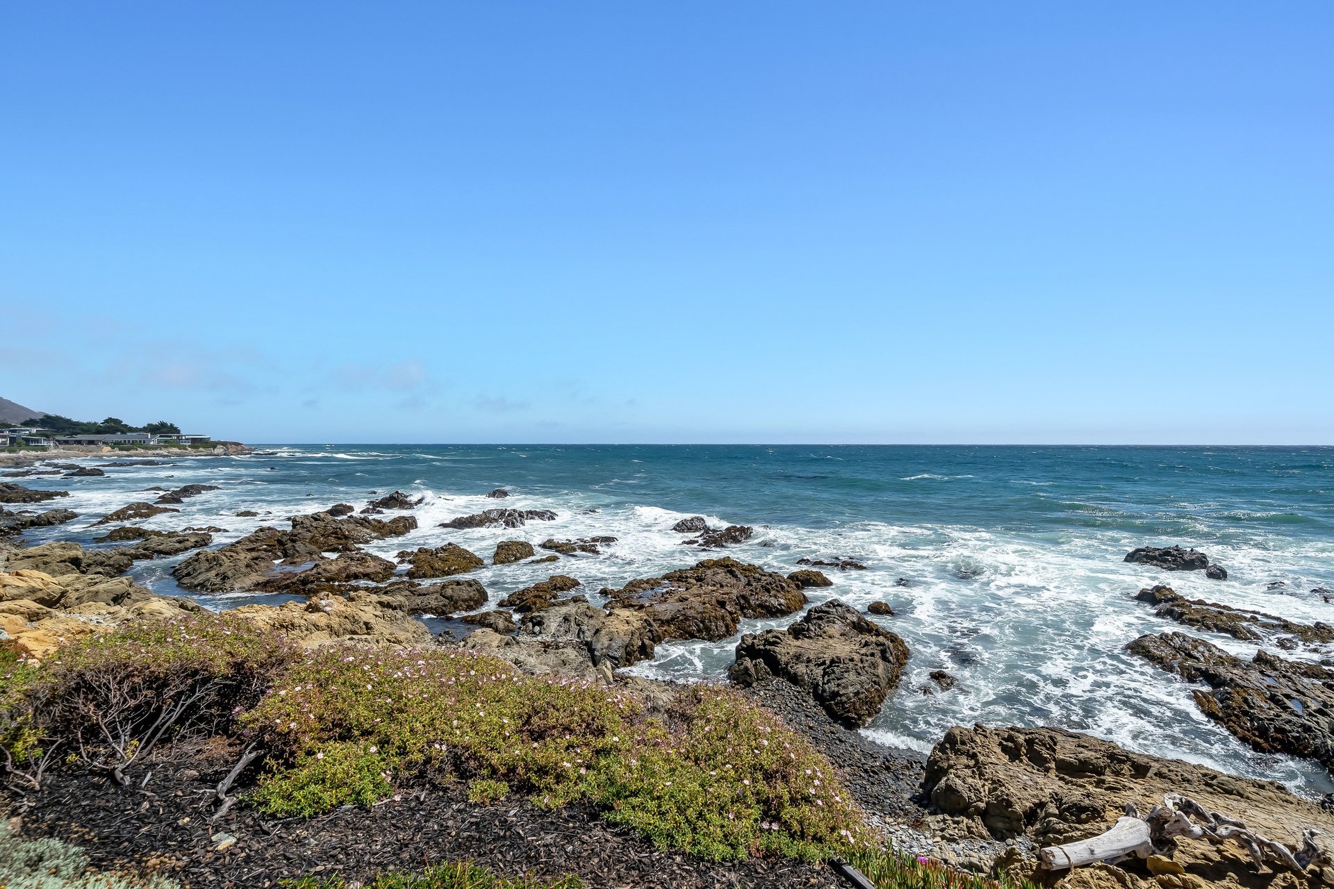 Striking Design on Cambria’s Coastline
