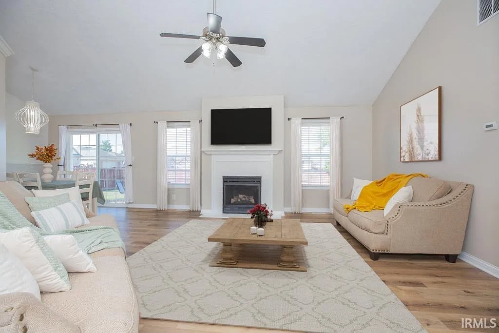 3718 Kennesaw Dr