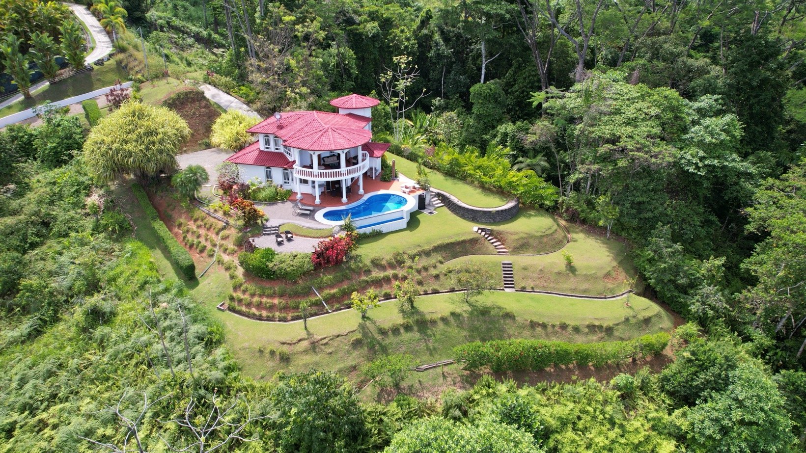 Ojochateau - Rare Ocean & Mountain View 4BR Home in Costa Rica