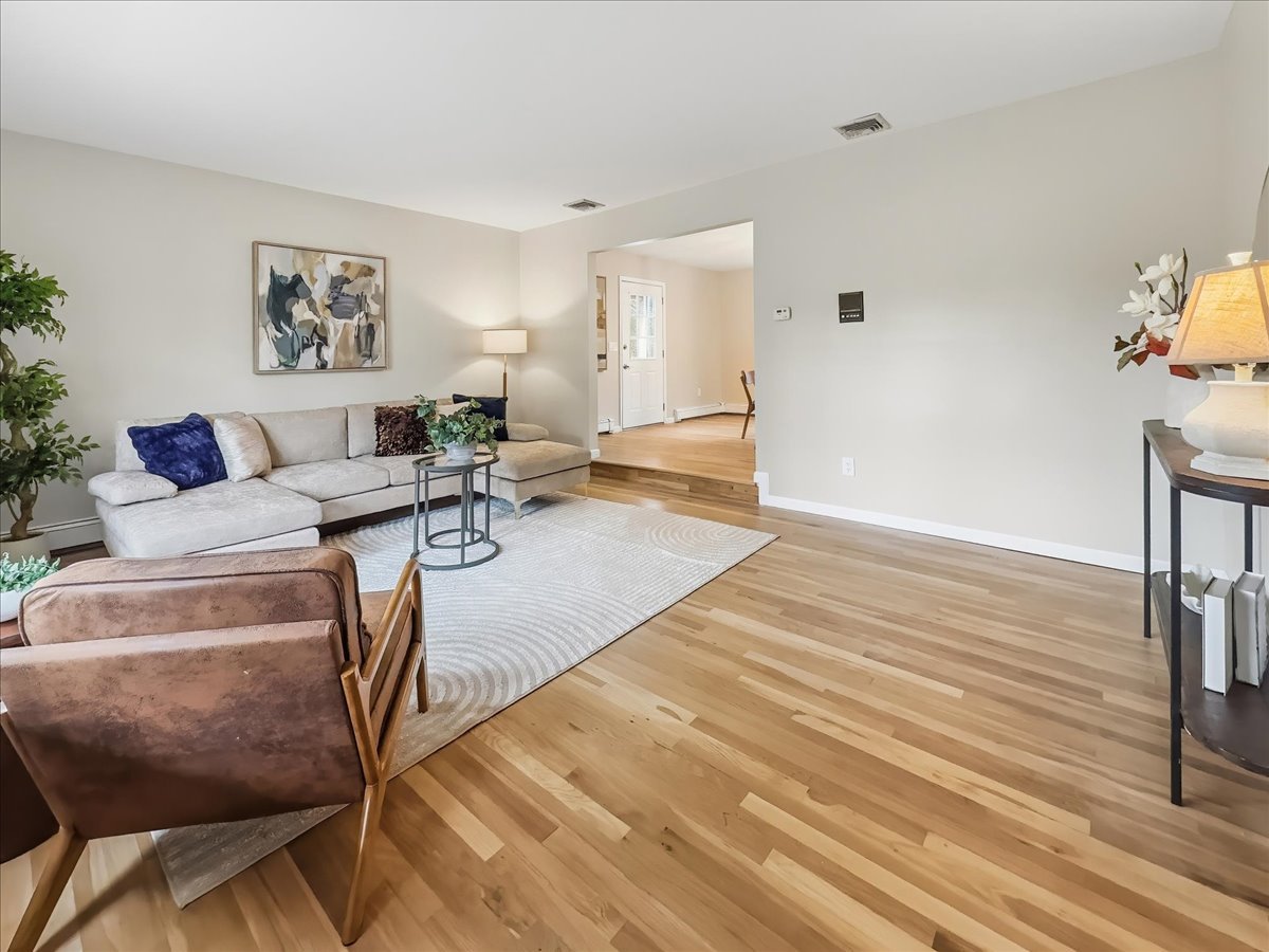 156 River Rd