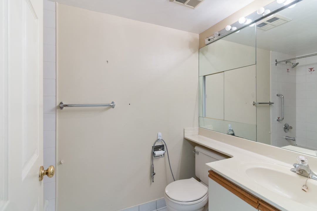 40 Harding Blvd #604