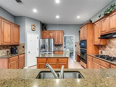 2204 Rio Mesa Dr