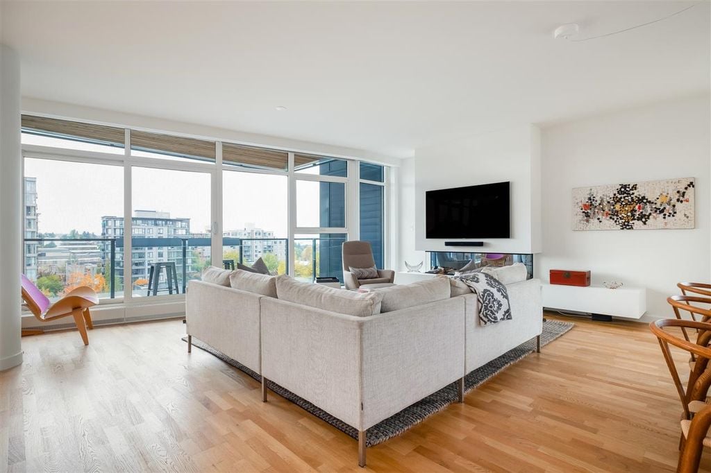 602 W 8th Ave, #1555