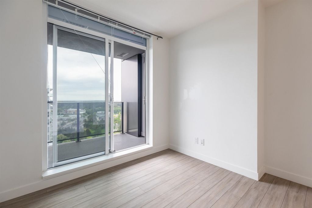 13615 Fraser Hwy, #2810