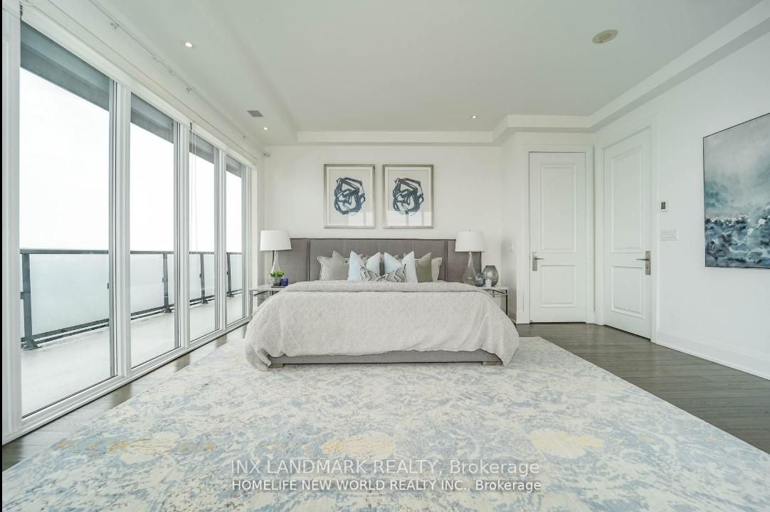 CITY VIEWS AND LUXURY LIVING
