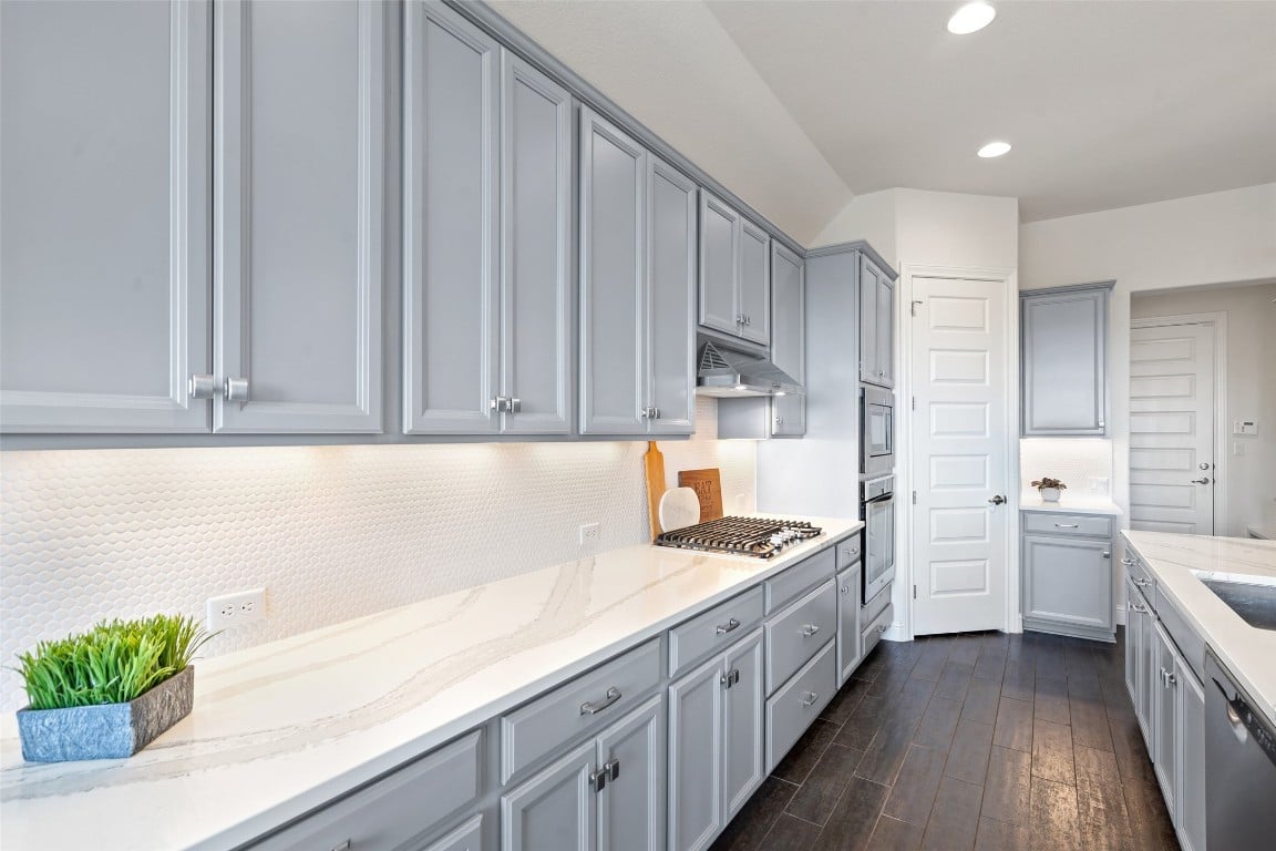 19521 Summit Glory Trl, #102