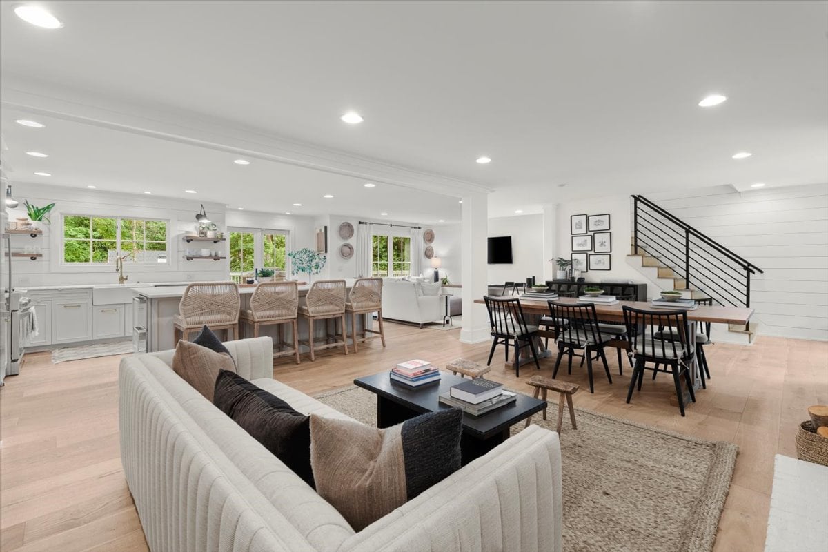 210 Shady Grove