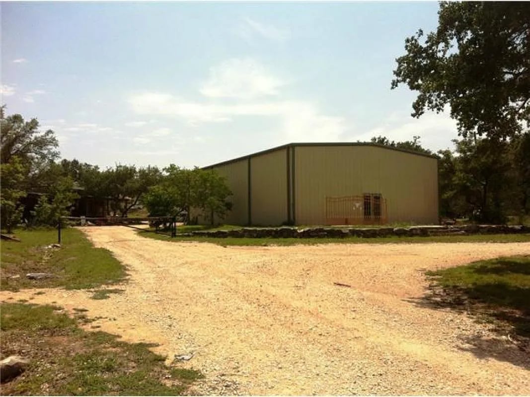7748 E Us Highway 290 #B