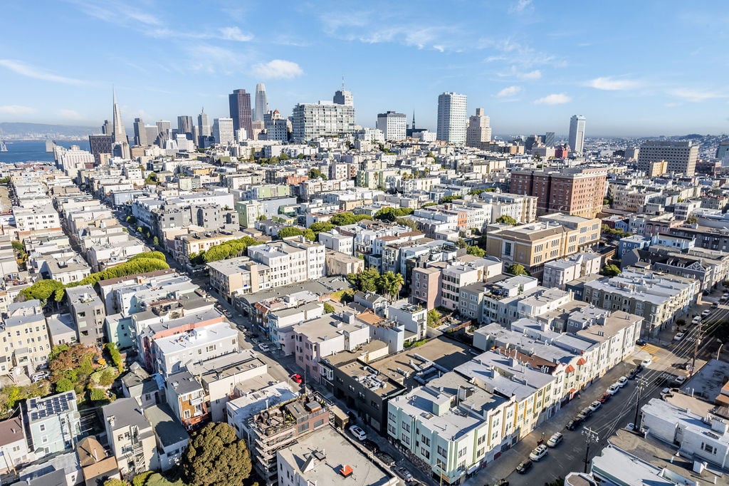 1469 Pacific Ave | 16,493 Light Manufacturing Warehouse