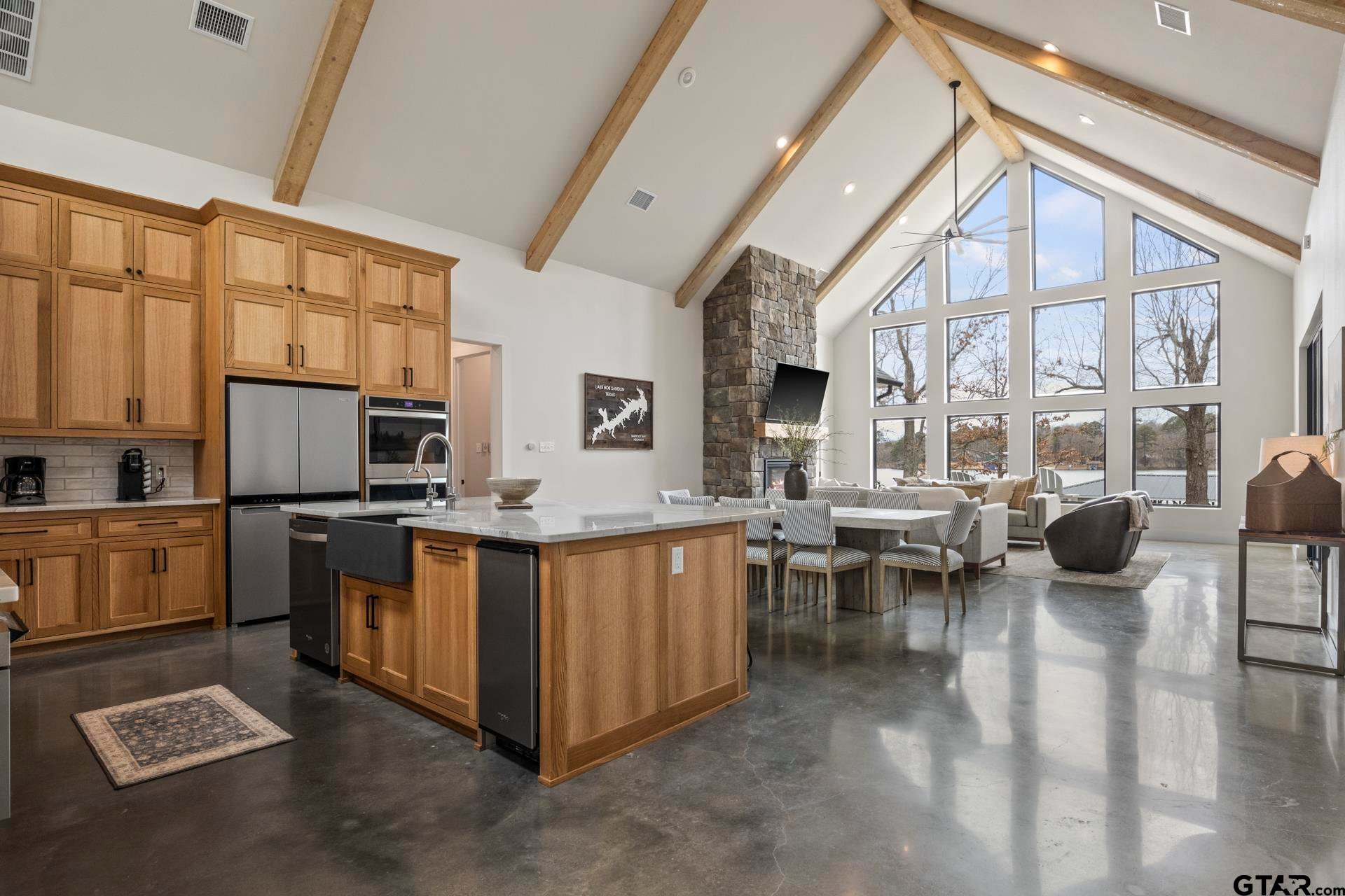 208 County Road 2129