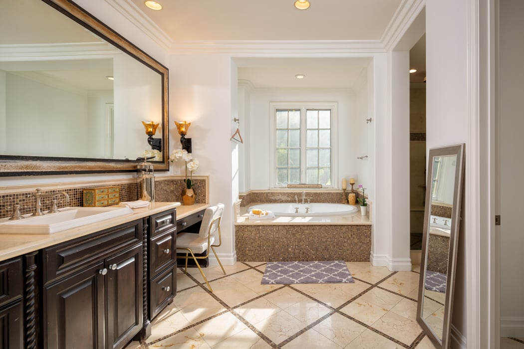 25330 Prado De Ambar