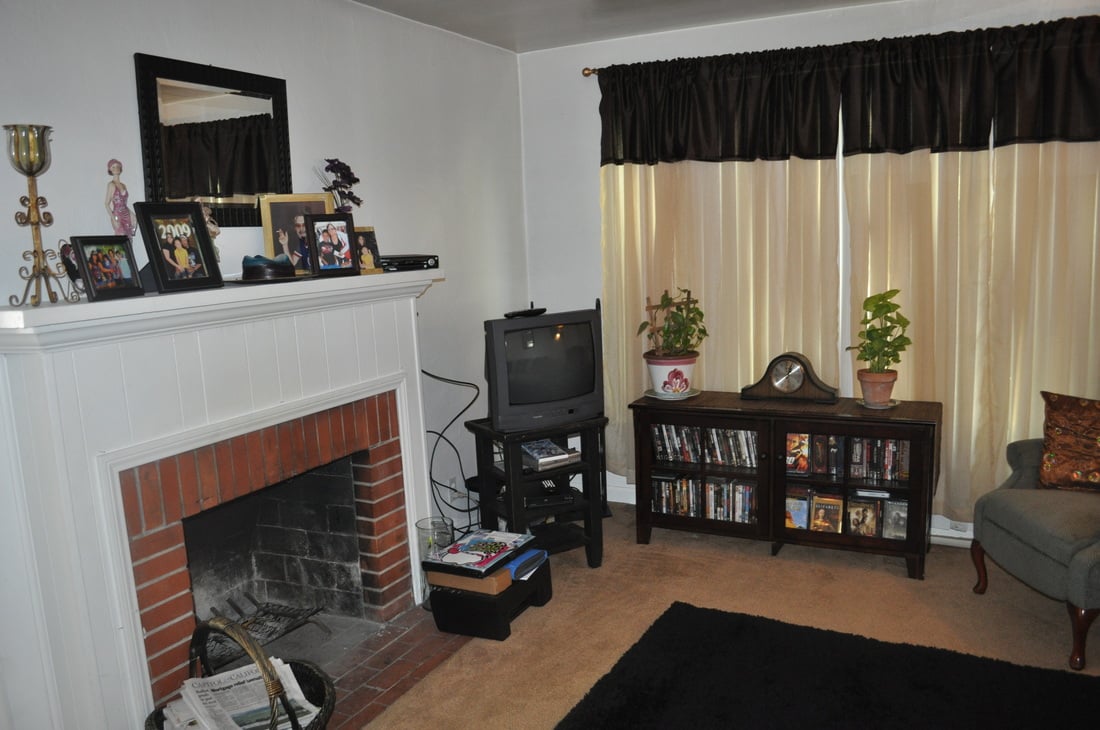 Duplex for Sale on Arden Way, Right on The Border of Arden Park!