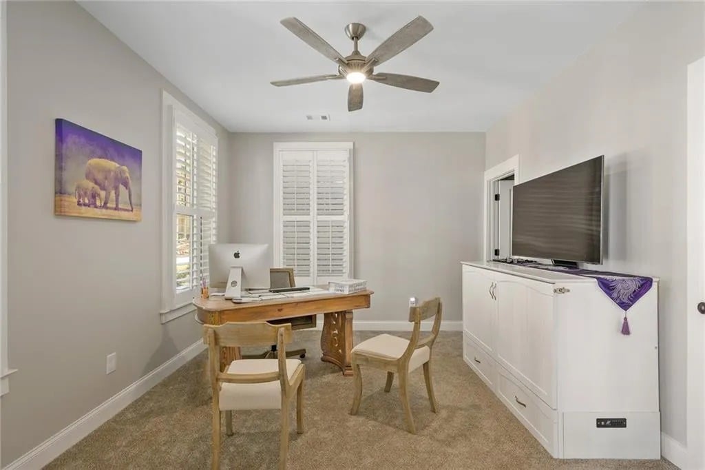 240 Villa Magnolia Ln