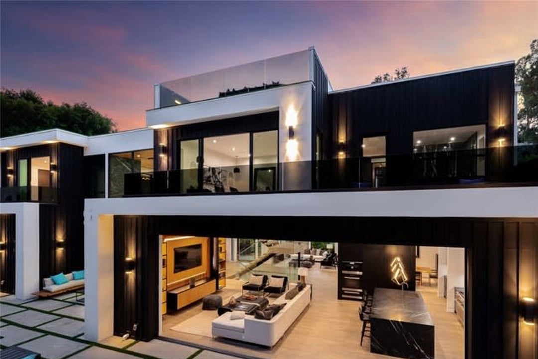 Crescent Villa