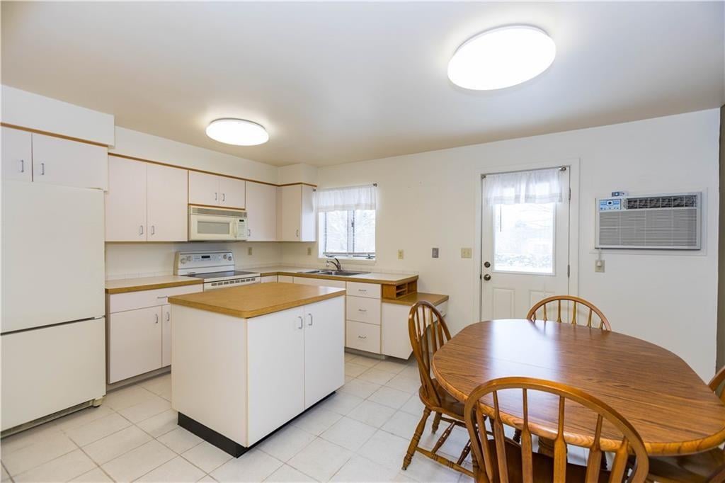 8 Barton Lane, Middletown RI, 02842